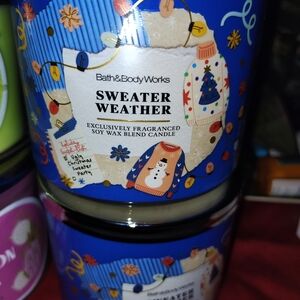 Bath & Body Works Sweater Weather Candle - Blue and White